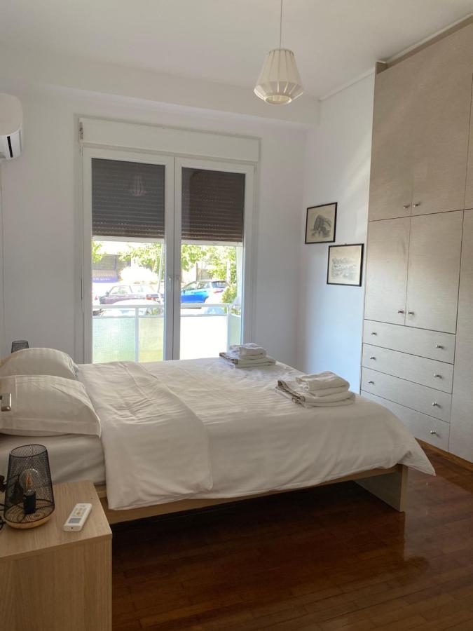 Galaxy Home Spacious & Renovated Apartment เอเธนส์ ภายนอก รูปภาพ