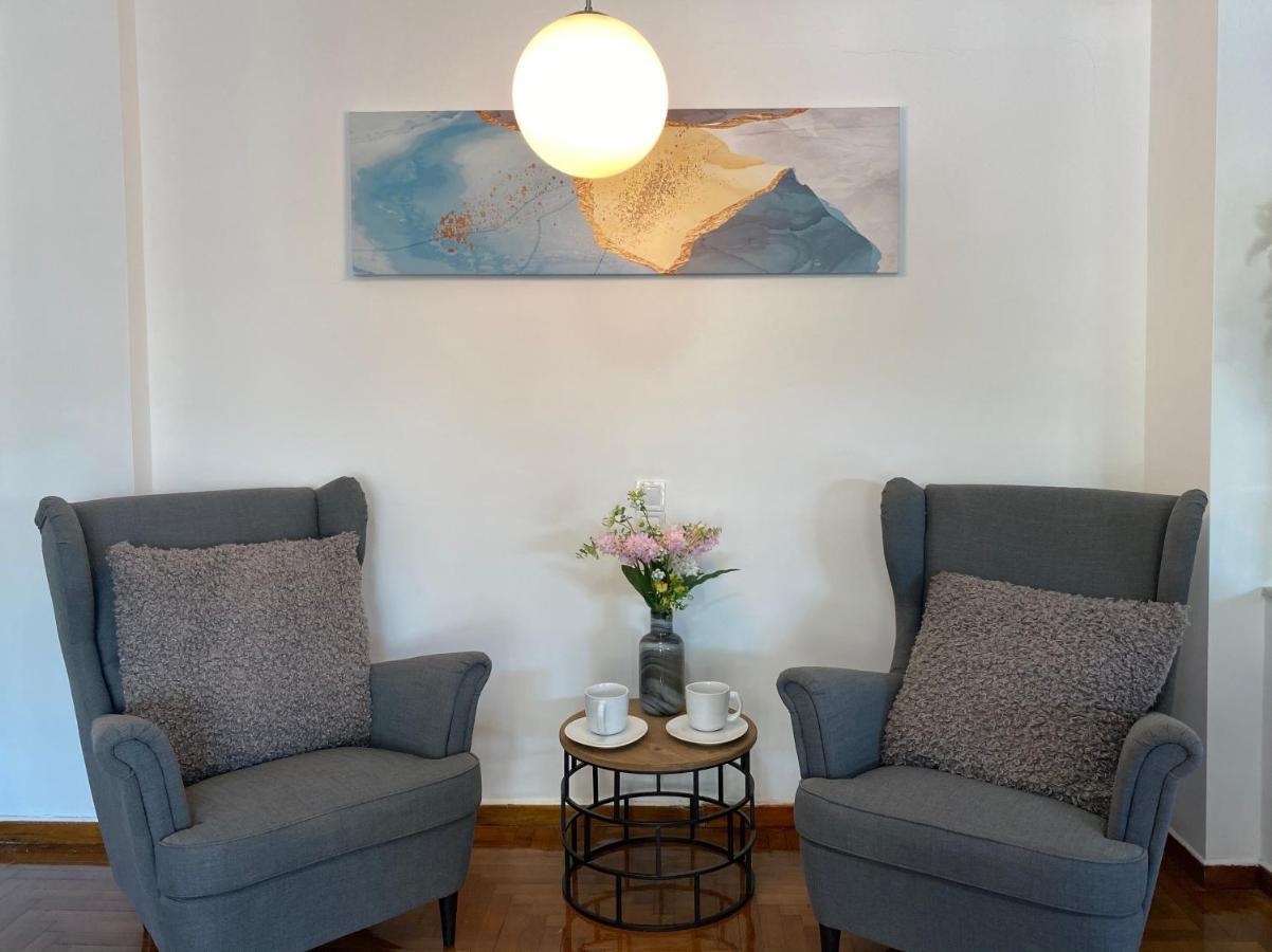 Galaxy Home Spacious & Renovated Apartment เอเธนส์ ภายนอก รูปภาพ